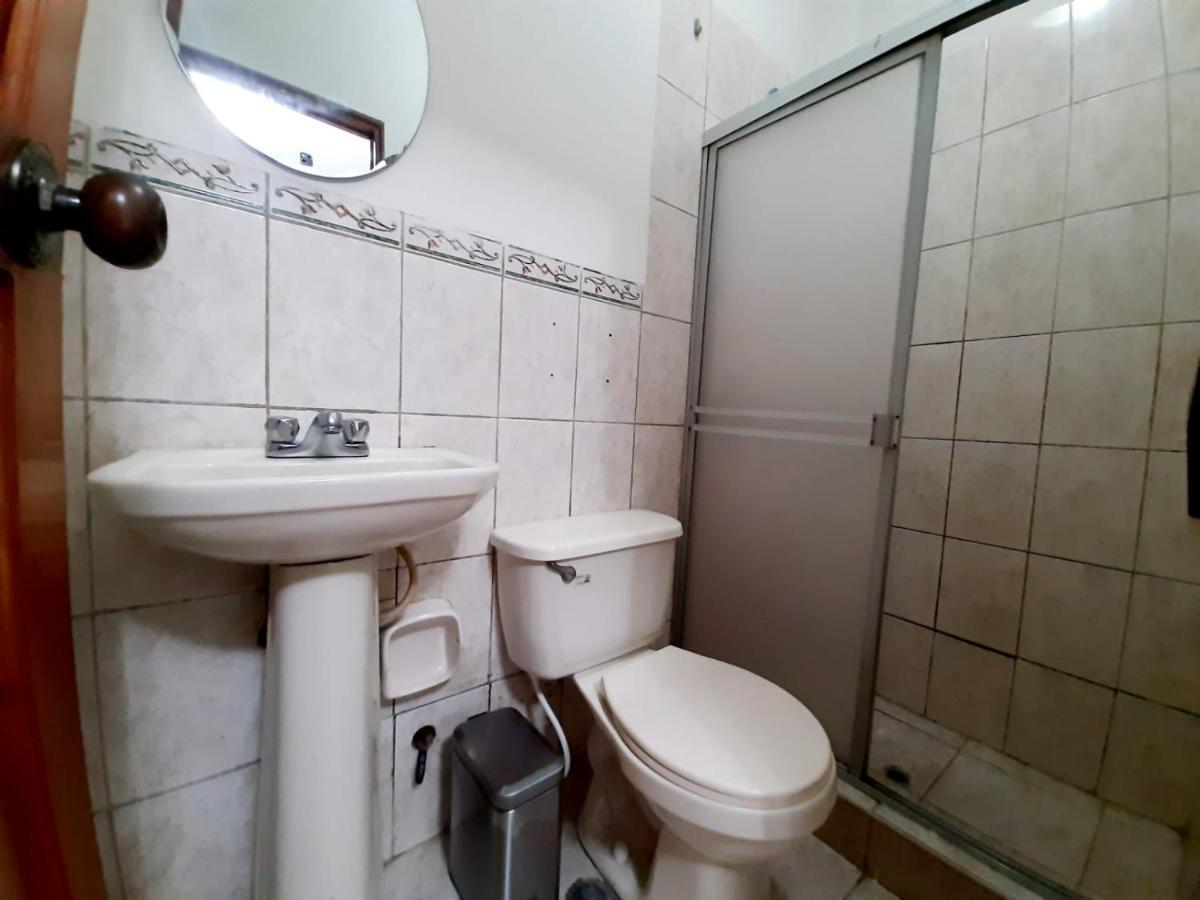Guest House Tumbes Ngoại thất bức ảnh